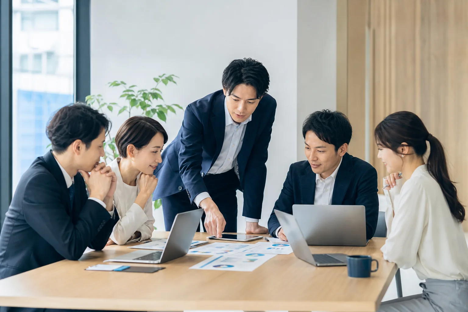 採用会議の様子